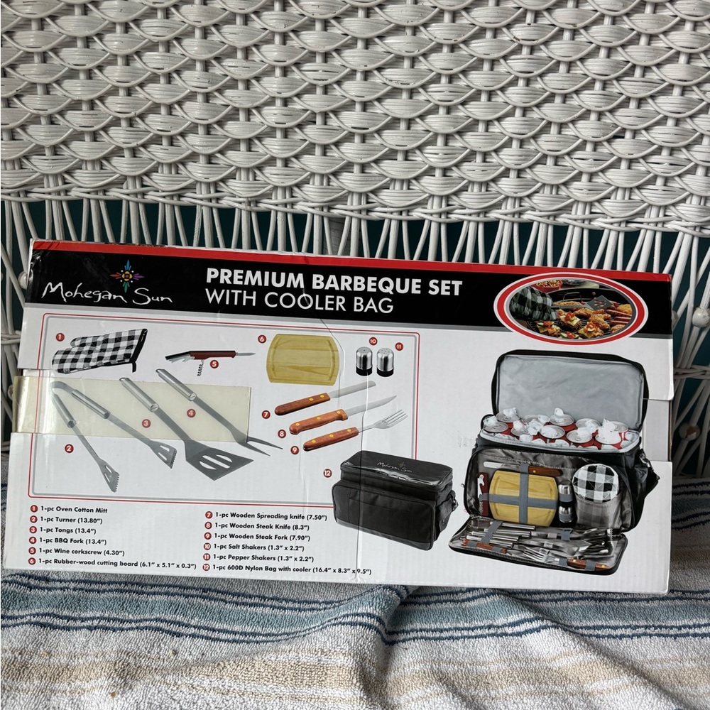 Mohegan Sun Premium Barbecue Set with Cooler Bag
